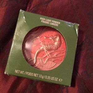MAC Cosmetics marine life blush Highlighter